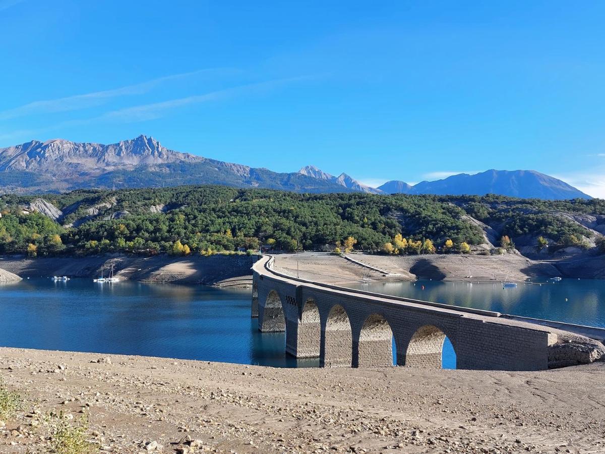 Leparadisachorges Exteriör bild