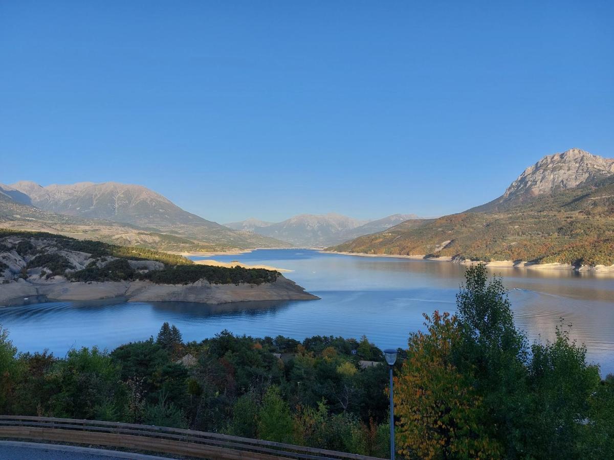Leparadisachorges Exteriör bild