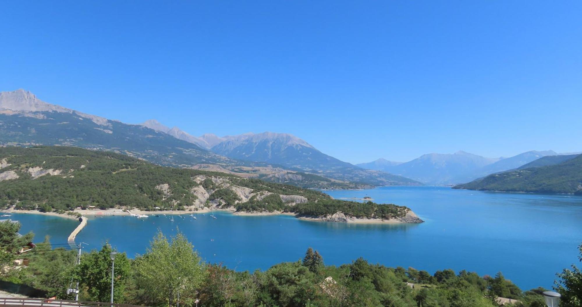 Leparadisachorges Exteriör bild