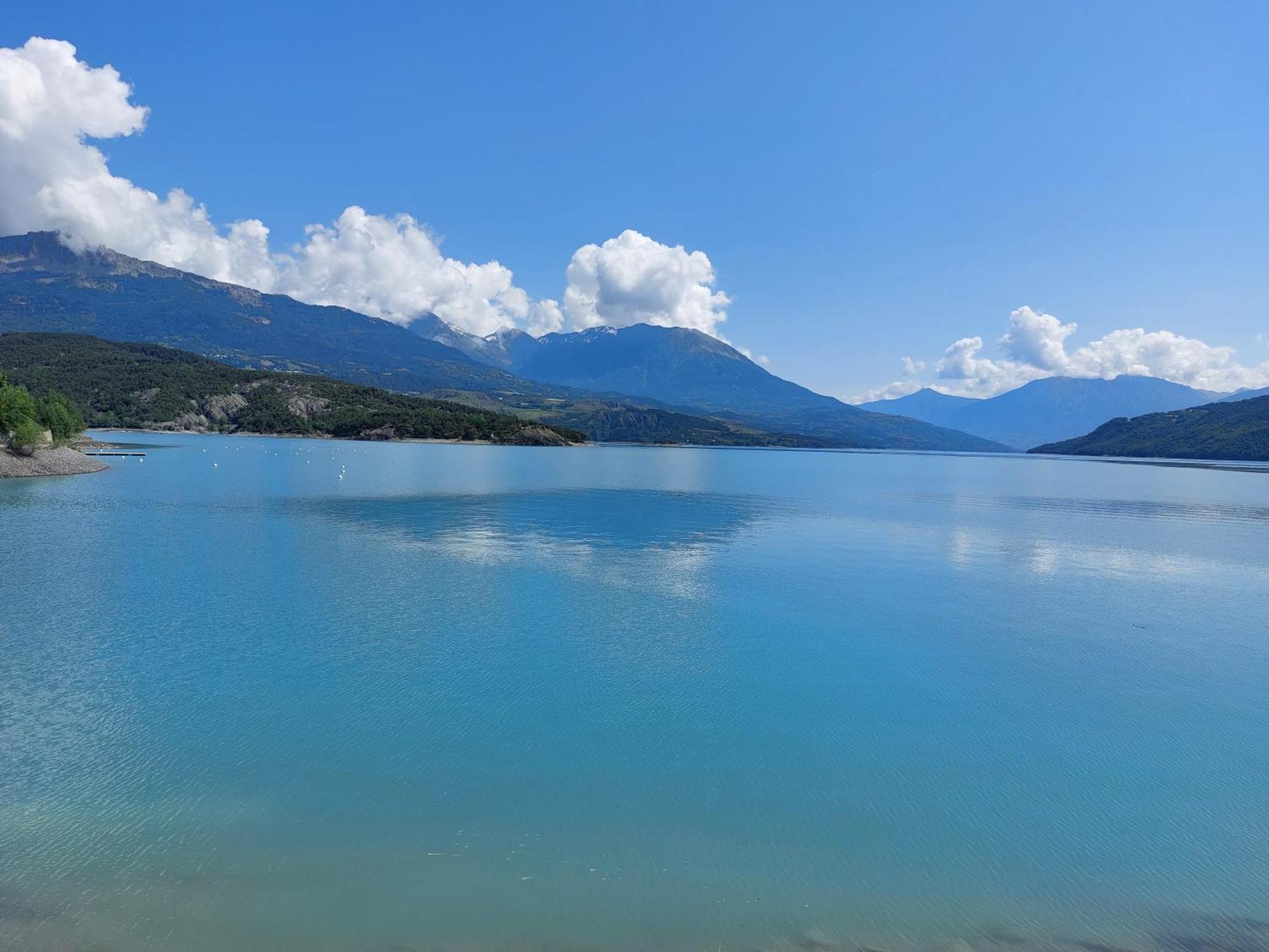 Leparadisachorges Exteriör bild