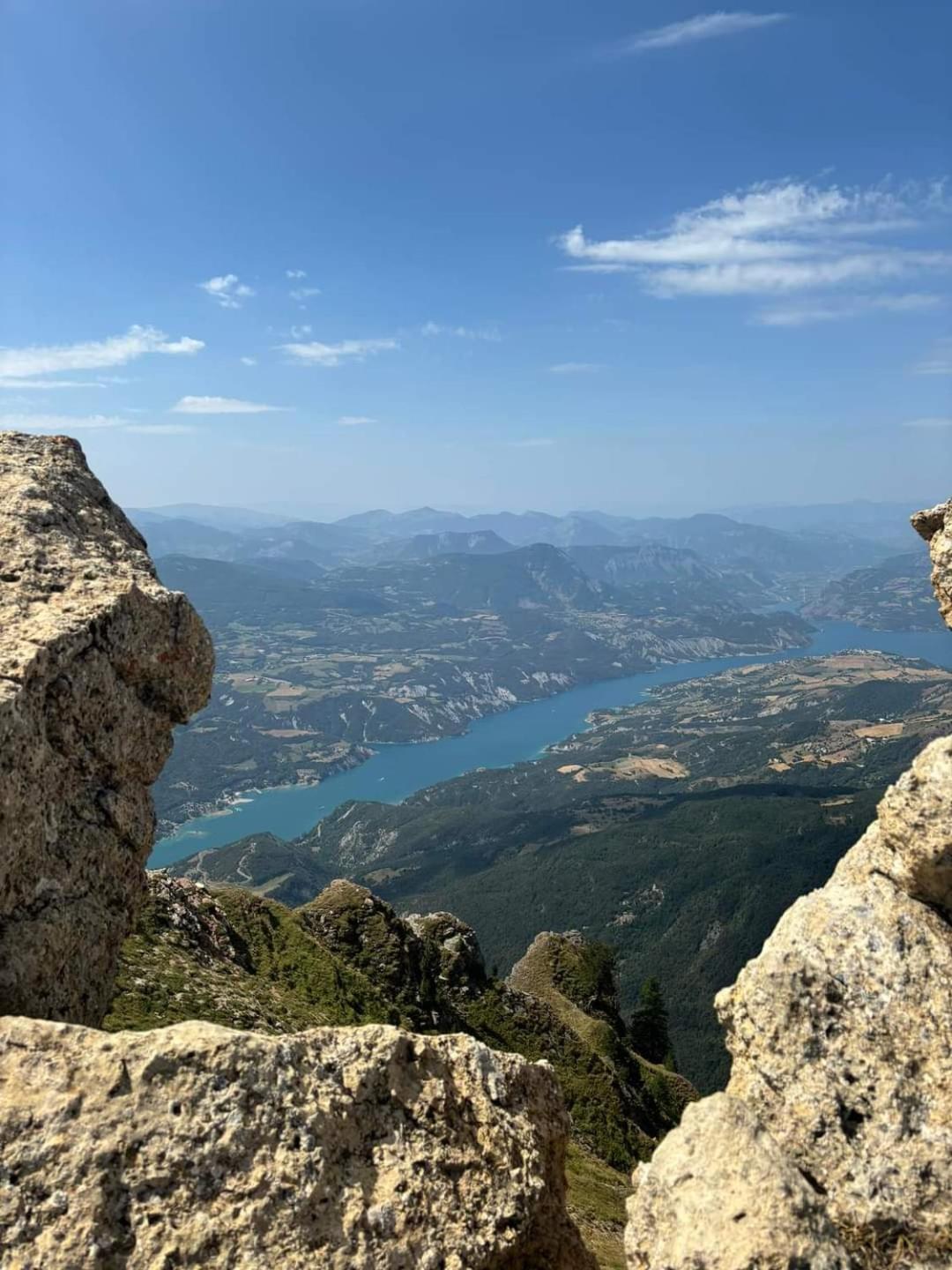 Leparadisachorges Exteriör bild